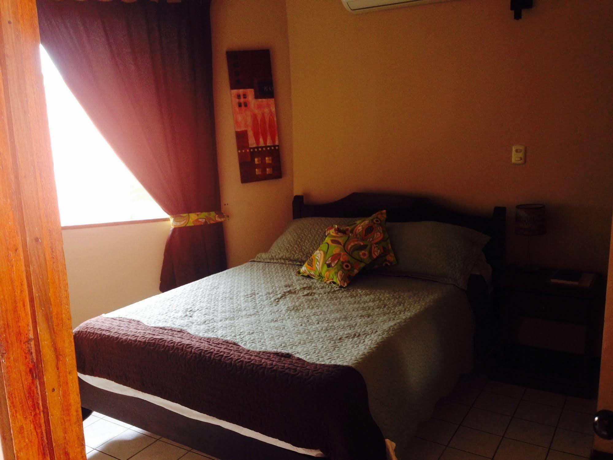 Hotel Mango Mar Jaco Ngoại thất bức ảnh
