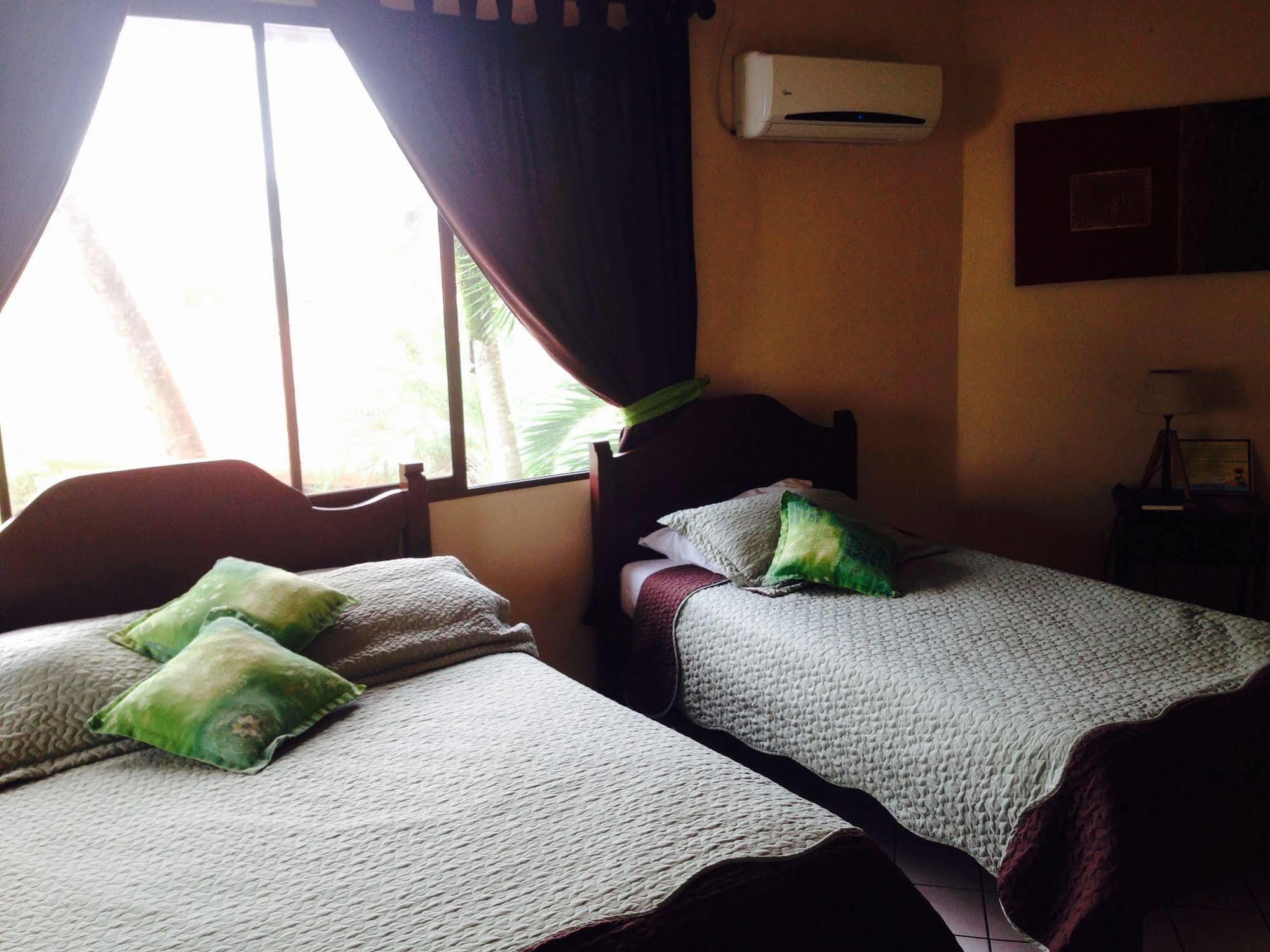 Hotel Mango Mar Jaco Ngoại thất bức ảnh