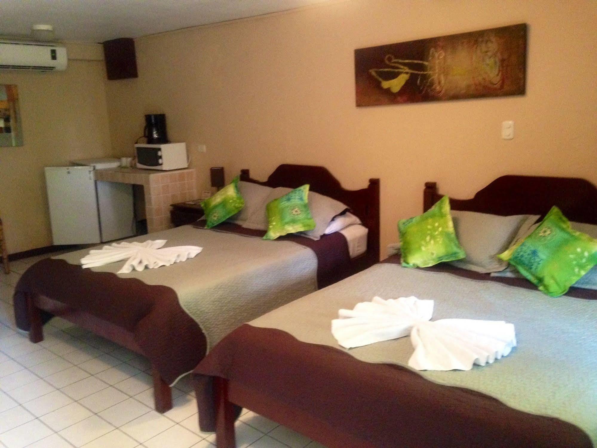 Hotel Mango Mar Jaco Ngoại thất bức ảnh